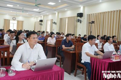 Tập huấn công tác chuyển đổi số và thực hiện các phần mềm, ứng dụng của Đảng