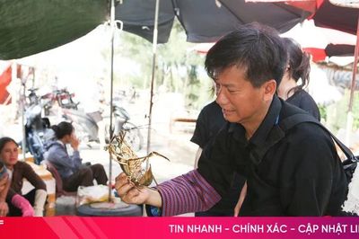 Theo chân Tráng A Chu khám phá làng biển Hà Tĩnh