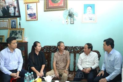 Phó Thủ tướng Lê Tiến Châu tri ân người có công tại Thanh Hóa