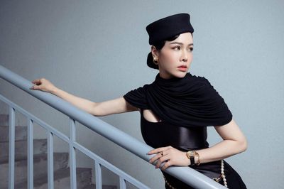 Nhật Kim Anh khoe nhan sắc thăng hạng, khí chất quyền lực ngút ngàn gây trầm trồ