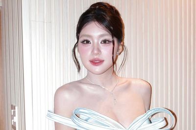 Phương Oanh diện váy cúp ngực khoe vai trần quyến rũ