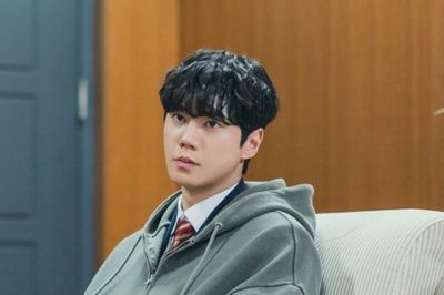 Lee Jun Young là thiên tài piano buộc bỏ ước mơ trong phim mới