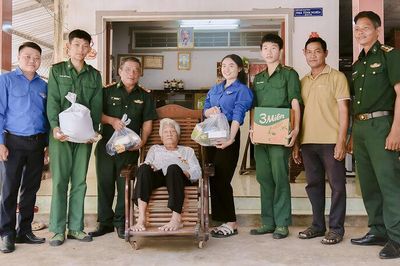 Nặng nghĩa tri ân nơi vùng biên