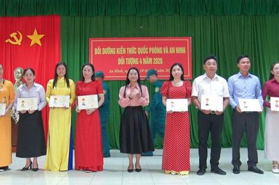 86 học viên hoàn thành chương trình bồi dưỡng kiến thức quốc phòng và an ninh cho đối tượng 4