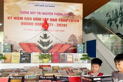 Trưng bày tài nguyên thông tin 555 năm thành lập đạo Thừa tuyên Quảng Nam