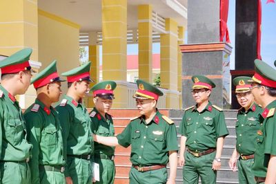 Giữ vững 'lá chắn' chính trị từ mỗi cơ quan, đơn vị