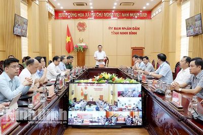 Triển khai mô hình chuyển đổi số cấp xã, thử nghiệm Trung tâm Điều hành thông minh và Ứng dụng Công dân số tỉnh Ninh Bình