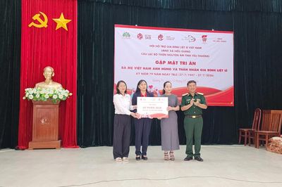Gặp mặt tri ân Bà mẹ Việt Nam anh hùng và thân nhân gia đình liệt sĩ tại xã Hiếu Giang