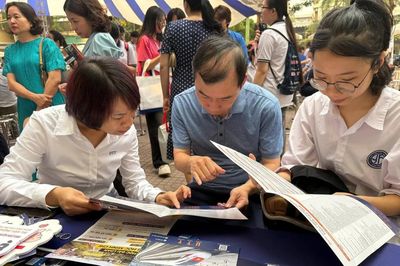 Điểm sàn đại học 2026: Thêm ba trường công bố ngưỡng xét tuyển