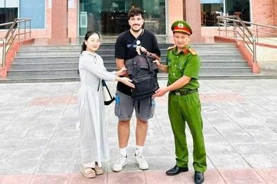 Du khách Tây Ban Nha viết thư cảm ơn Công an xã Cam Lộ