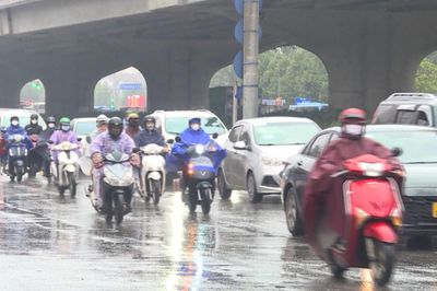 Hà Nội còn mưa tới ngày 12/7