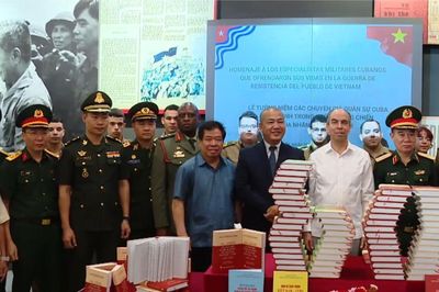 Tưởng niệm các chuyên gia quân sự Cuba hy sinh trong cuộc kháng chiến của Việt Nam