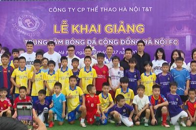 Hà Nội FC: Ươm mầm tương lai từ bóng đá cộng đồng
