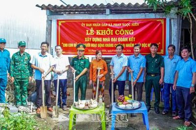 Xây dựng nhà Đại đoàn kết cho gia đình người có công tại Xã Phan Ngọc Hiển