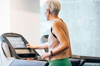 Mỗi ngày 10 phút với 3 bài tập đơn giản giúp khỏe tim, tăng cơ, chậm lão hóa