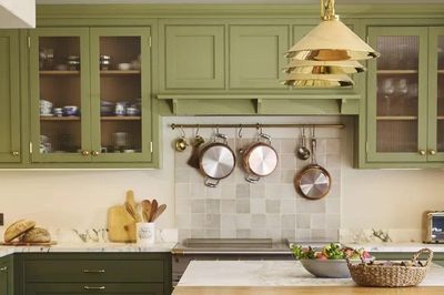 3 món đồ tuyệt đối không nên đặt cạnh bếp: Tưởng tiện lợi nhưng dễ gây mất an toàn