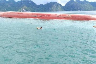 Quảng Ninh: Lật tàu chở hàng trên vùng biển đặc khu Vân Đồn