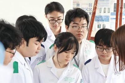 Điểm sàn xét tuyển các trường công lập có khối ngành sức khỏe ở TP.HCM năm 2026