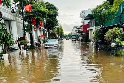 Sở Xây dựng Hà Nội lý giải sự cố ngập cục bộ sau mưa lớn
