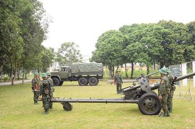'Vượt nắng, thắng nóng', làm chủ khí tài trên thao trường
