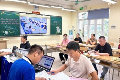 Khép lại đợt tuyển sinh trực tuyến đầu cấp: Hà Nội tiếp tục hỗ trợ phụ huynh