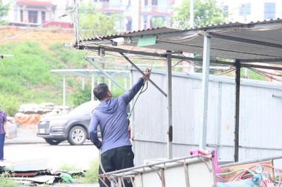 Xã Vĩnh Thanh xử lý vi phạm tại khu đất gần tòa nhà Intracom