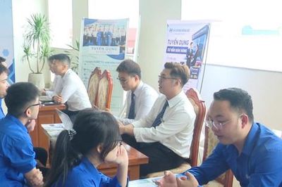 Kết nối việc làm, hướng nghiệp cho thanh niên Đông Anh
