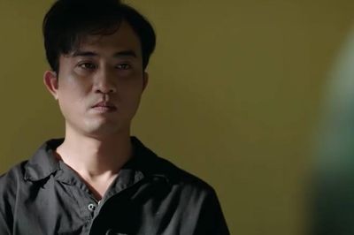 Quang Hiếu (Doãn Quốc Đam) bị chất vấn về tổ chức đặt bom