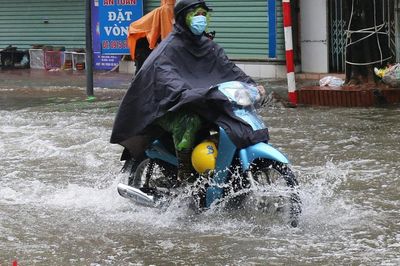 Hà Nội lý giải vì sao đường phố ngập úng cục bộ dù công trình chống ngập vừa xây xong
