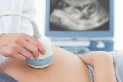 Tắc mạch ối ở sản phụ hiếm gặp nhưng nguy hiểm
