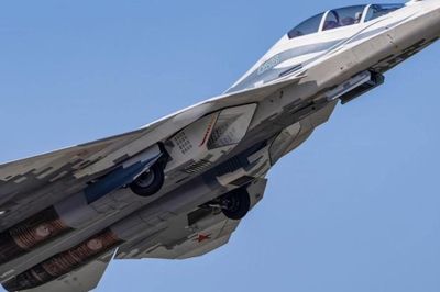 Ukraine dồn Nga vào thế phải dựng hầm cho Su-57