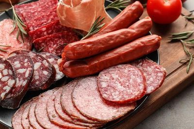 Người bị thoát vị đĩa đệm nên kiêng gì để giảm đau?