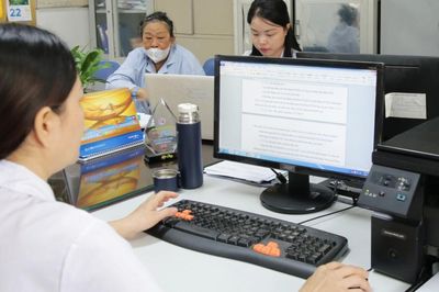 Sở Y tế Hà Nội yêu cầu không để chậm trễ giải quyết thủ tục hành chính cho người dân