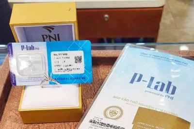 Kiểm định kim cương: Cuộc chơi 'vừa đá bóng, vừa thổi còi'?