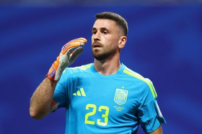 Thủ môn Tây Ban Nha giữ chuỗi giữ sạch lưới dài nhất lịch sử World Cup