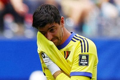 Nước mắt Courtois là hình ảnh phản chiếu thế hệ vàng tuyển Bỉ