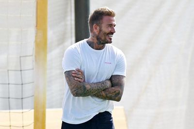 Beckham gây chú ý trên sân tập tuyển Anh