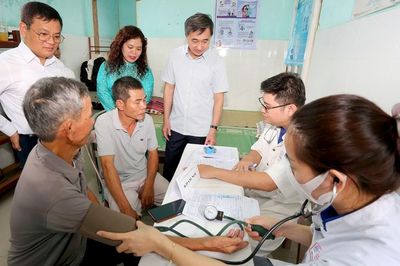 Khám sức khỏe miễn phí cho hơn 1.000 người dân vùng cao ở Huế