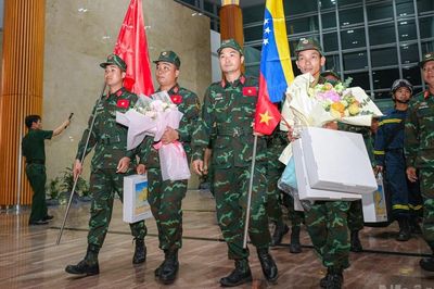 [Ảnh] Đoàn cứu nạn, cứu hộ Việt Nam hoàn thành sứ mệnh tại Venezuela