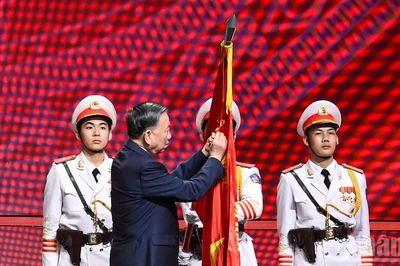 [Ảnh] Lễ kỷ niệm 80 năm Ngày truyền thống lực lượng An ninh nhân dân