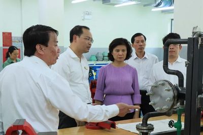 Bước chuyển chiến lược từ 'bằng cấp' sang 'nghề nghiệp': Chìa khóa nâng tầm nguồn nhân lực Việt Nam