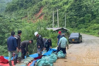 Lào đặt mục tiêu đưa hơn 100.000 hộ gia đình thoát nghèo trong 4 năm tới