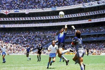 'Luật ngầm' khiến trọng tài Anh tránh Argentina