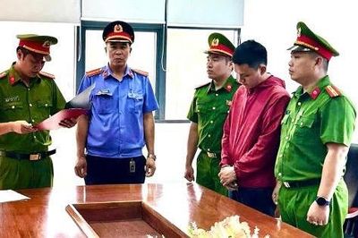 Bắt tạm giam nhân viên ngân hàng bị cáo buộc lừa đảo chiếm đoạt hơn 29 tỷ đồng