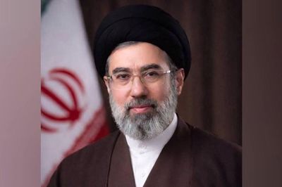 Lãnh tụ Tối cao Iran đưa ra thông điệp mới, thề sẽ trả thù cho sự ra đi của cha mình