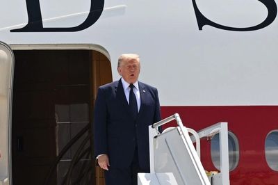 Bộ Tư pháp Mỹ triệu tập bốn nhà báo đưa tin về chuyên cơ mới của Tổng thống Trump