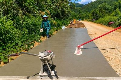 Thủy điện Đakđrinh quyết tâm hoàn thành sửa chữa tuyến đường tránh ngập cho địa phương trước mùa mưa lũ 2026