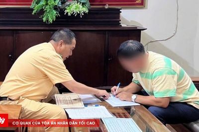 Tài xế xe khách bị phạt 5,7 triệu đồng, trừ 2 điểm GPLX vì vi phạm trên đường dẫn cao tốc