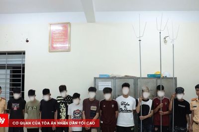 Khởi tố nhóm thanh niên mang hung khí chạy xe máy tốc độ cao