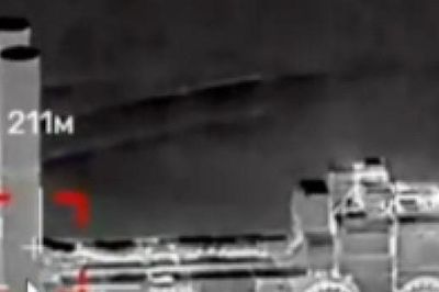 Video UAV cảm tử Ukraine bắn cháy bệ phóng S-400 của Nga ở Bryansk